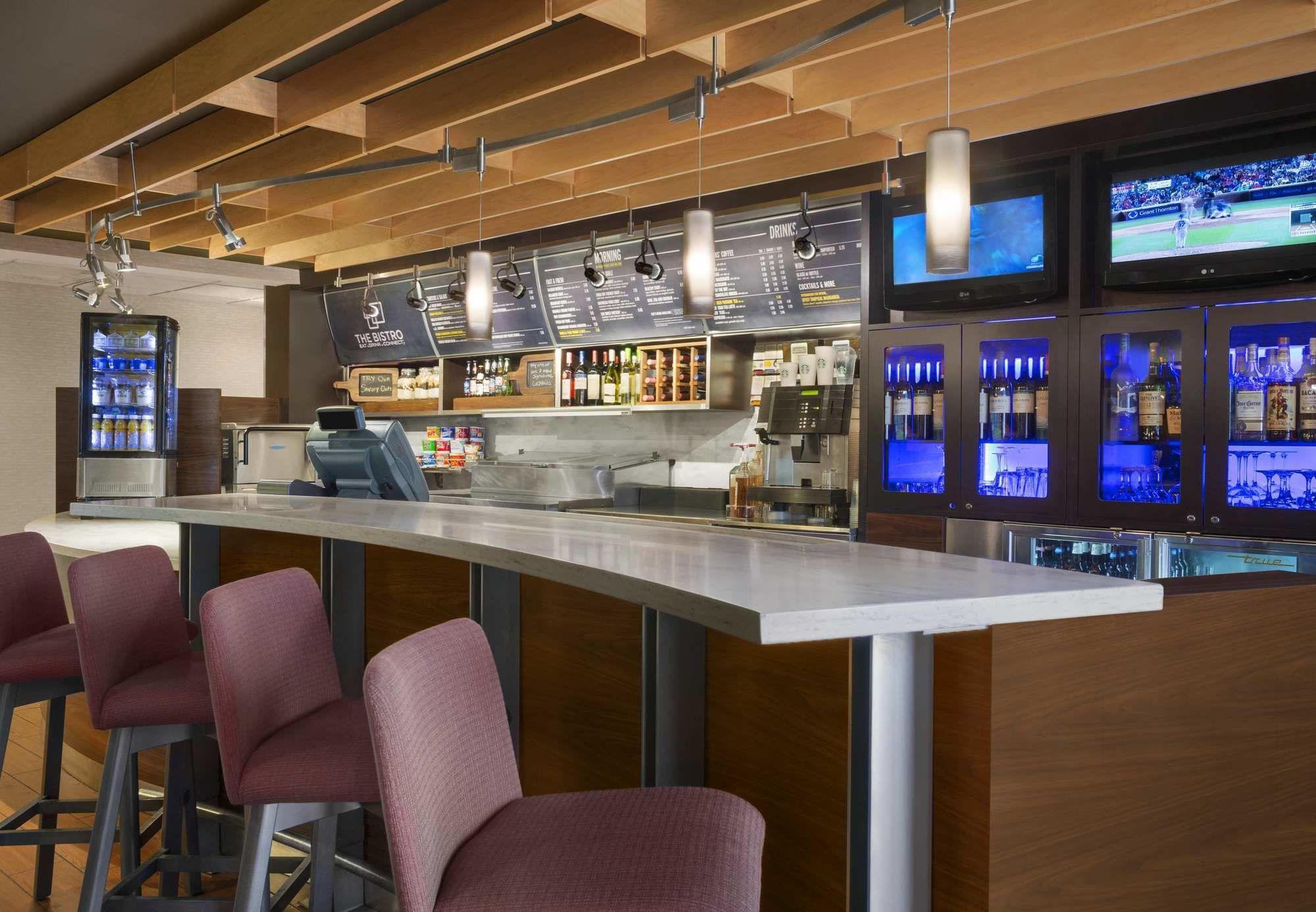Courtyard By Marriott Springfield Hotel Bagian luar foto