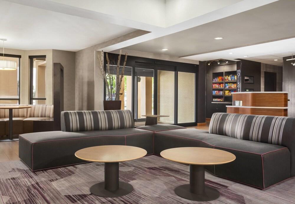 Courtyard By Marriott Springfield Hotel Bagian luar foto