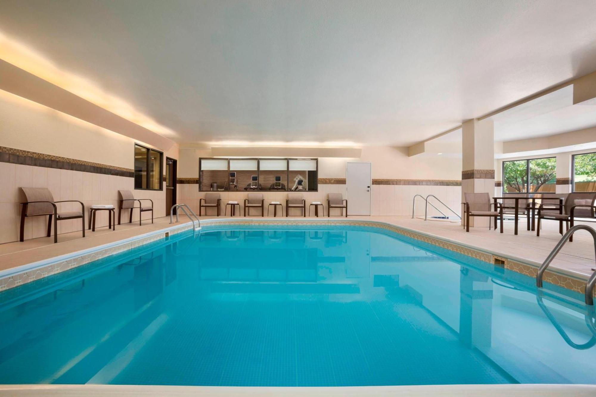 Courtyard By Marriott Springfield Hotel Bagian luar foto