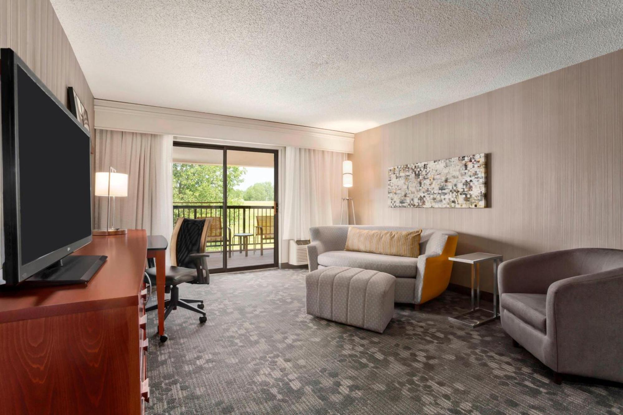 Courtyard By Marriott Springfield Hotel Bagian luar foto