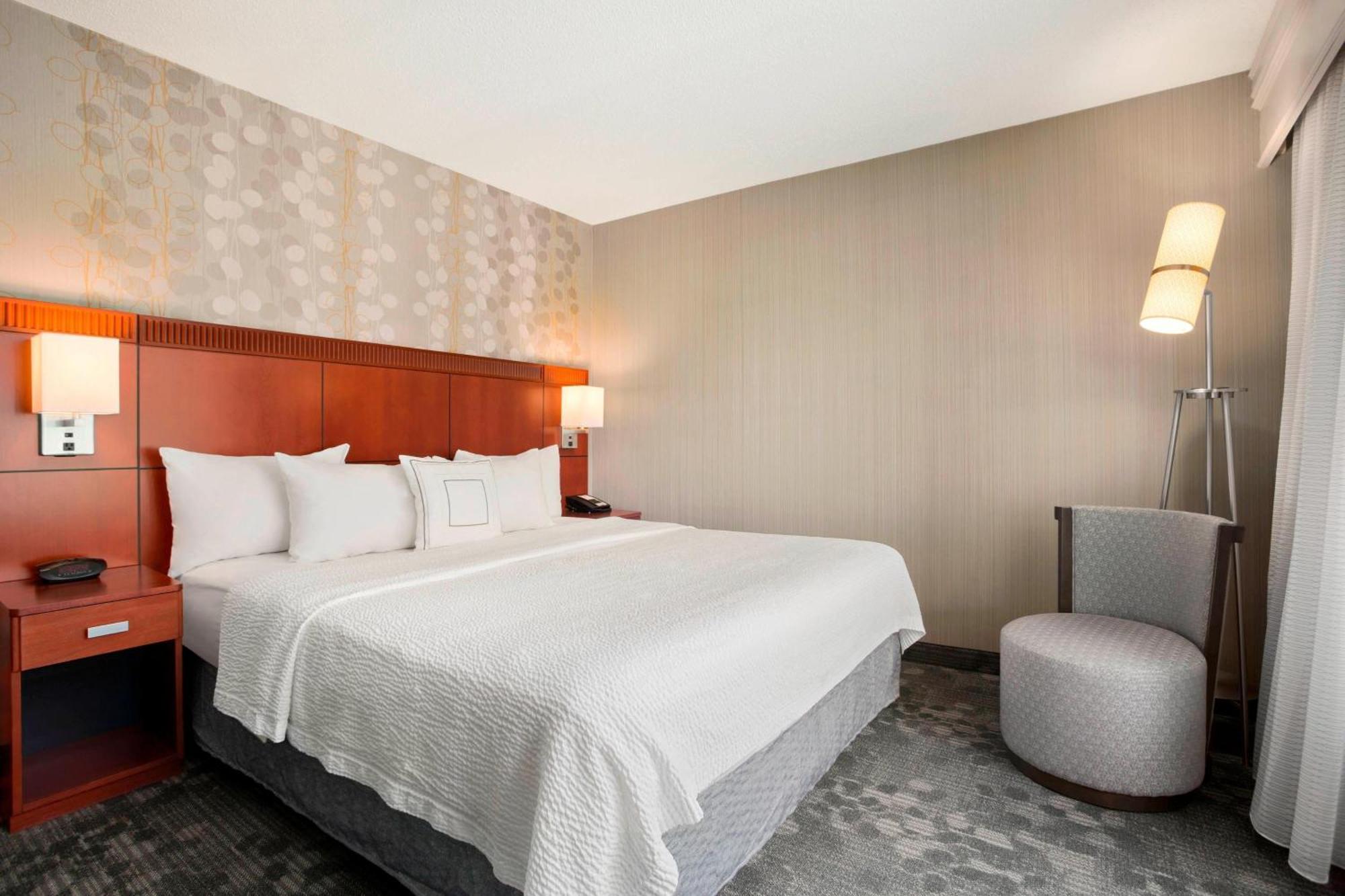 Courtyard By Marriott Springfield Hotel Bagian luar foto