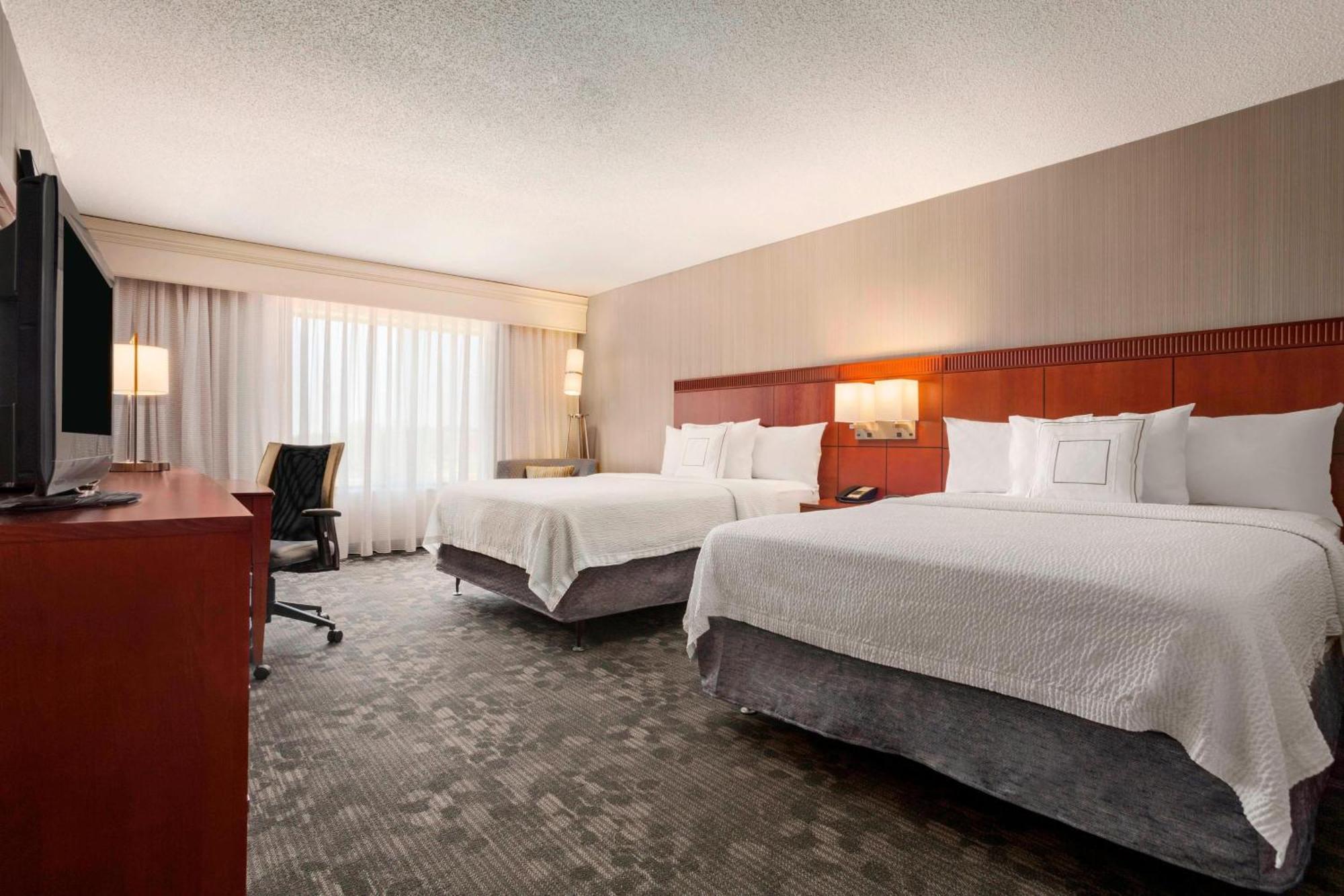 Courtyard By Marriott Springfield Hotel Bagian luar foto